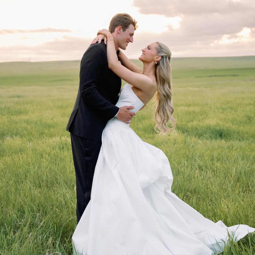 Pinterest-worthy women hairstyles for wedding 2026