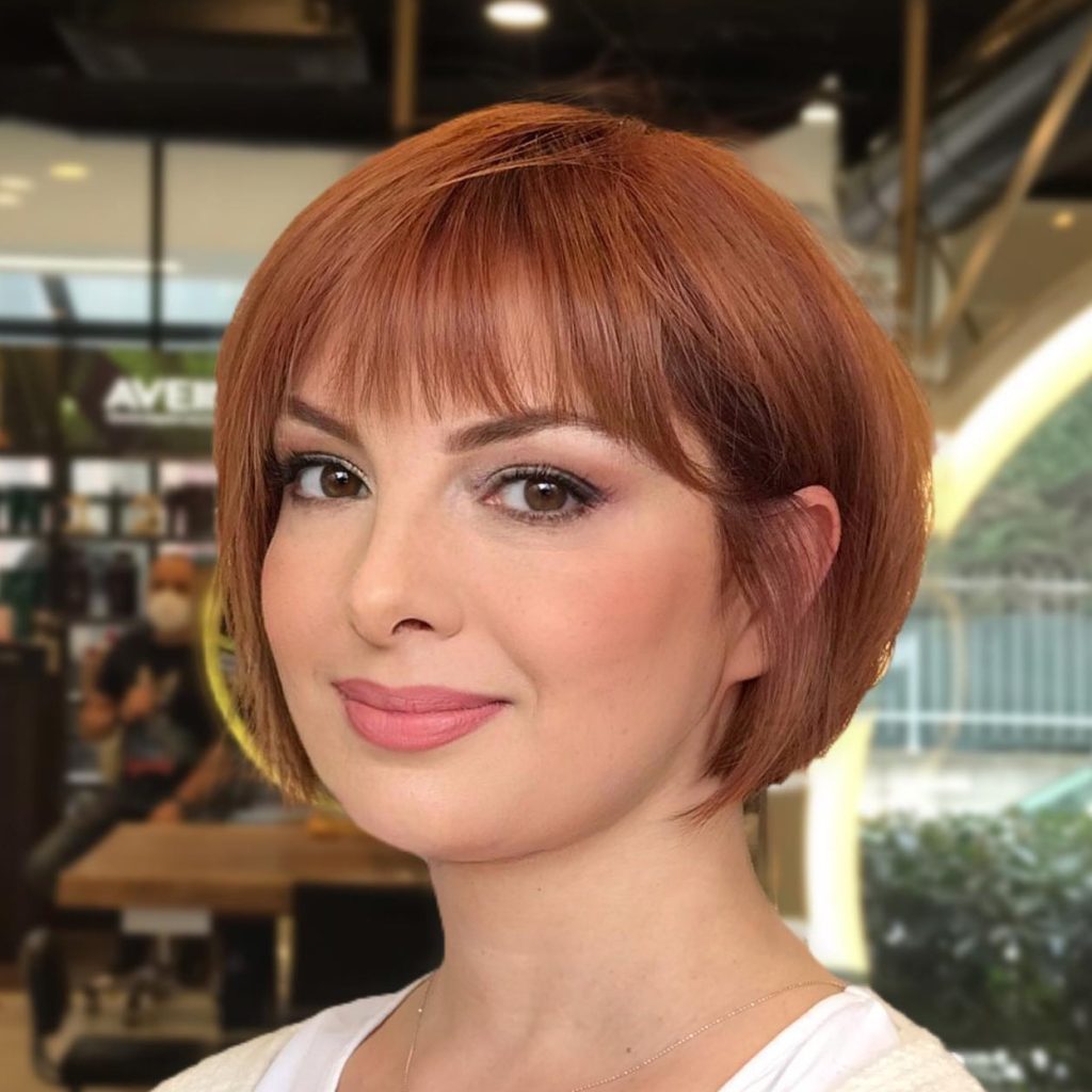 Charming short hairstyles for round face over 40