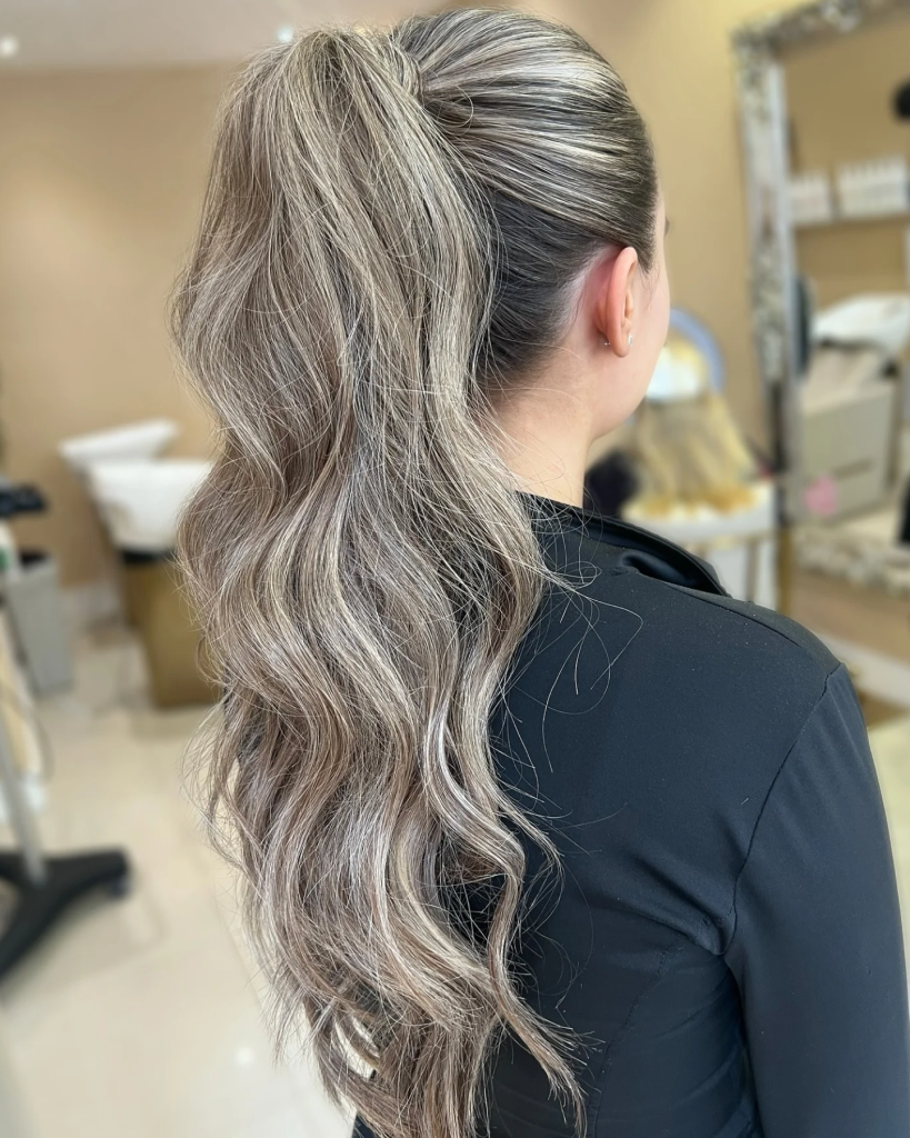 Seasonal long hairstyles for working women for black women