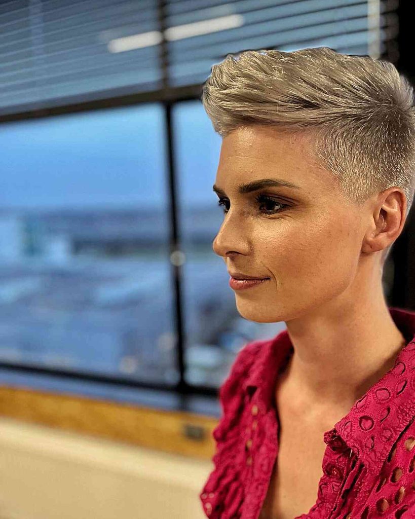 Comforting short hairstyles for straight hair over 60