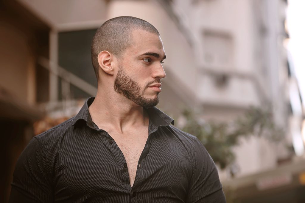 Lovely short hairstyles for oval faces male for oval face