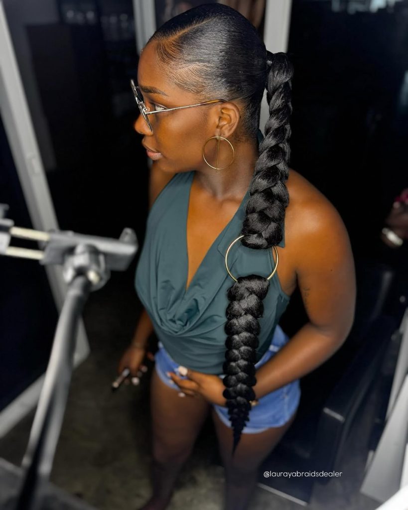 High-end hairstyles braids for girls 2025 for round face