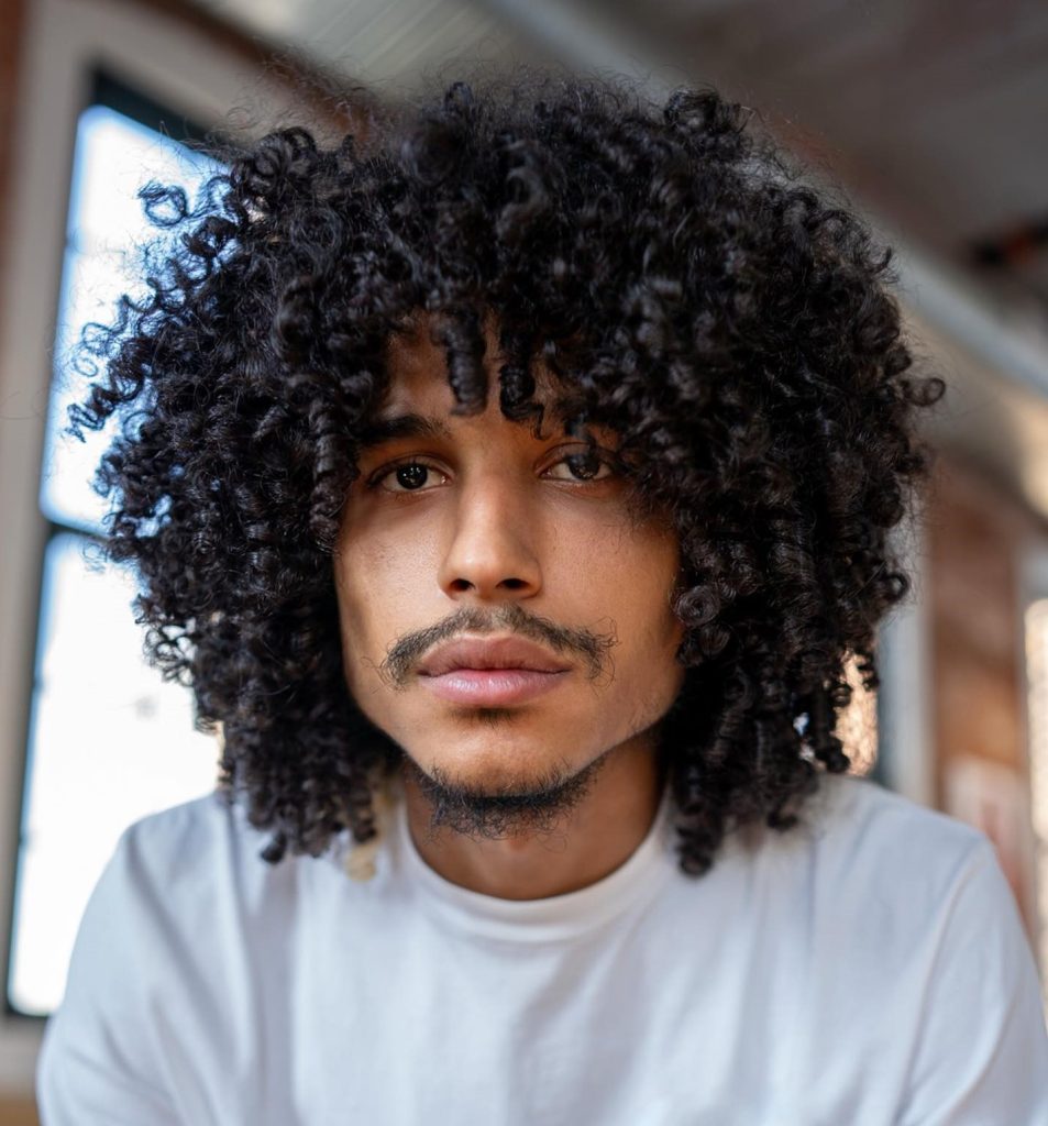 Dreamy simple long hairstyles for men