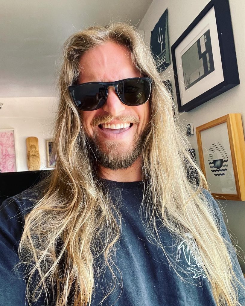 Remarkable face framing layers for long hairstyles for men with straight hair