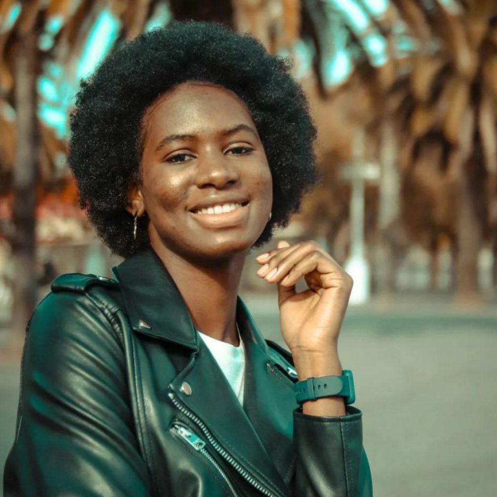 Contemporary short hairstyles for natural hair for oval face