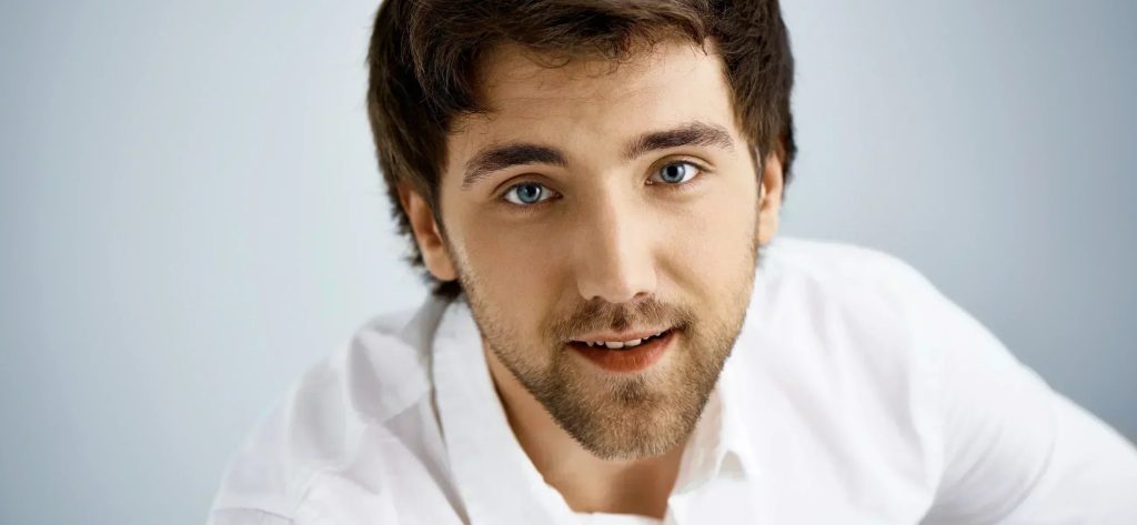 Simple short hairstyles for oval faces male indian