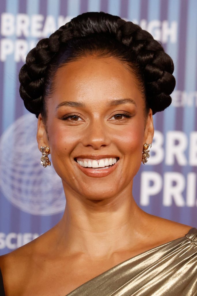 Classic black hairstyles for oval faces for thick hair
