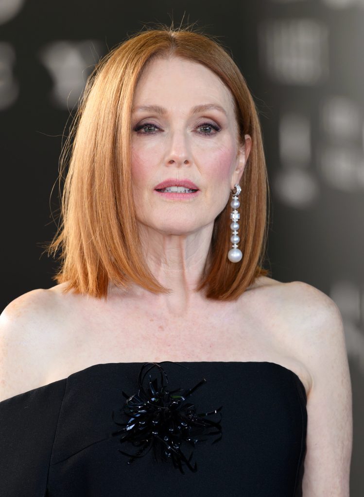 Classy casual short hairstyles for over 50