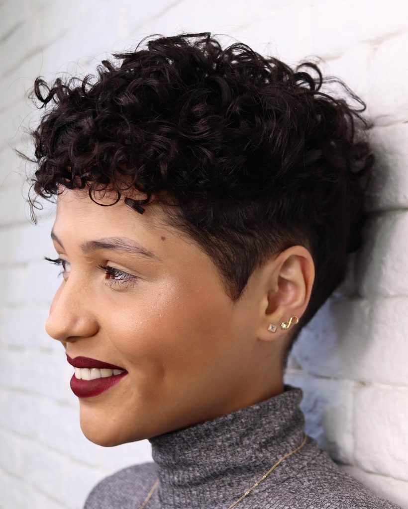 Stylish short hairstyles for curly hair step by step