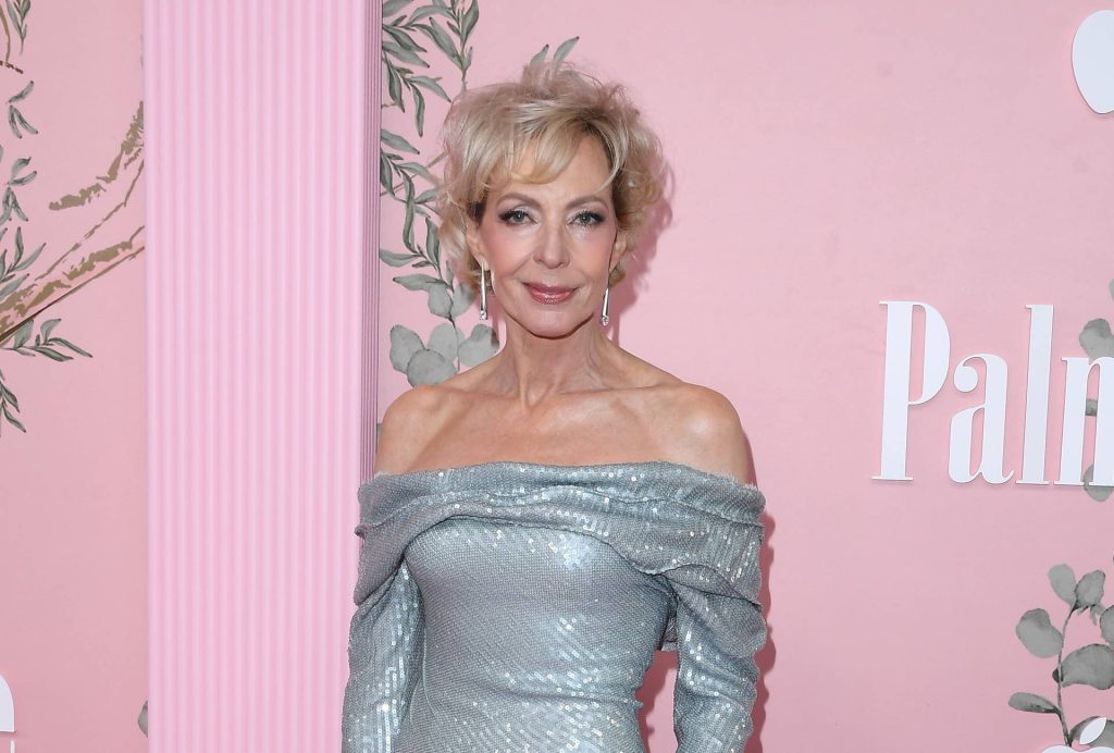 Iconic simple short hairstyles over 60