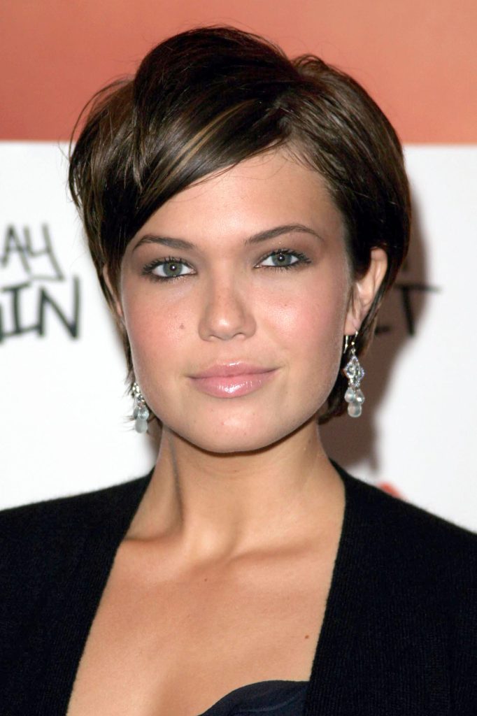 Organic short hairstyles for round face women step by step