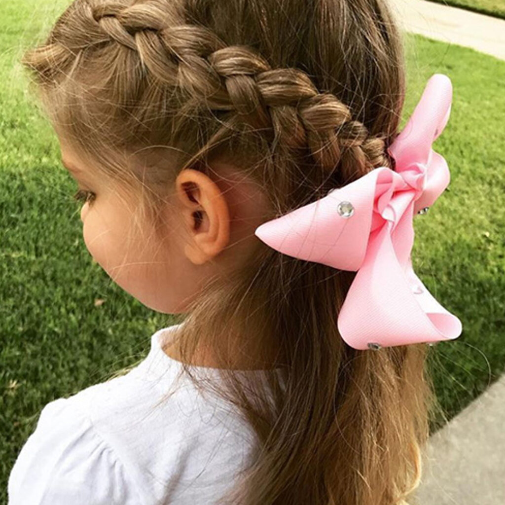 Effortless easy hairstyles to wear to school for teens