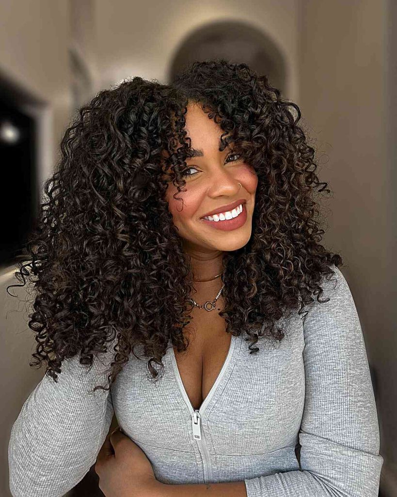 Clever black tie hairstyles for curly hair