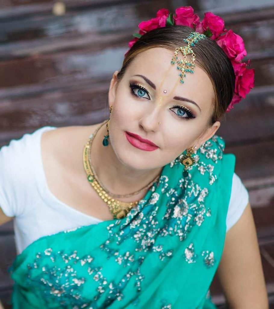 Sophisticated cute braids for round face ladies