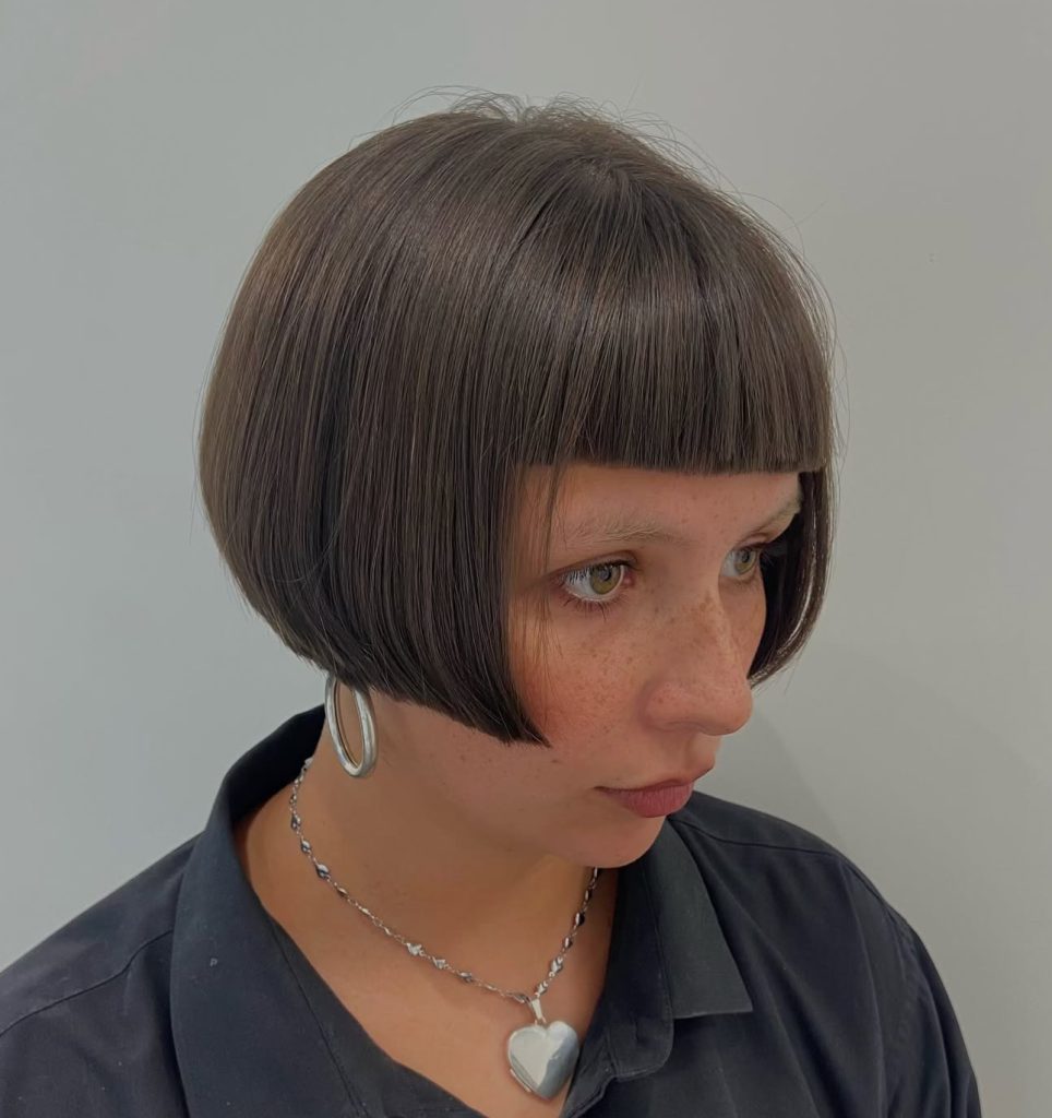 Balanced formal short hairstyles for round face