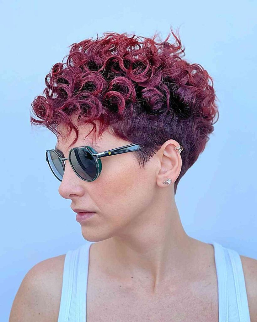 Remarkable women’s short hairstyles for curly hair trends