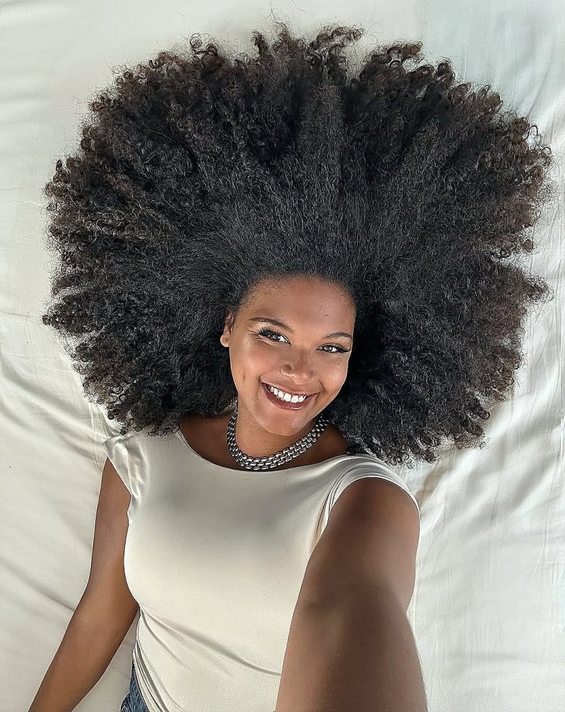 Smart black hairstyles for oval shaped faces