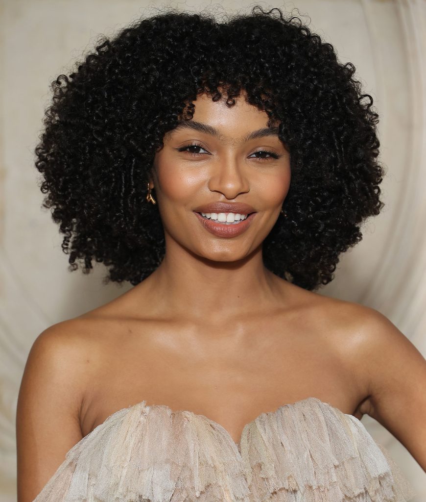Brilliant short hairstyles for black women over 50 with glasses