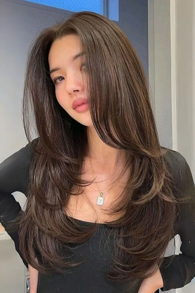 Tasteful women haircut for straight hair