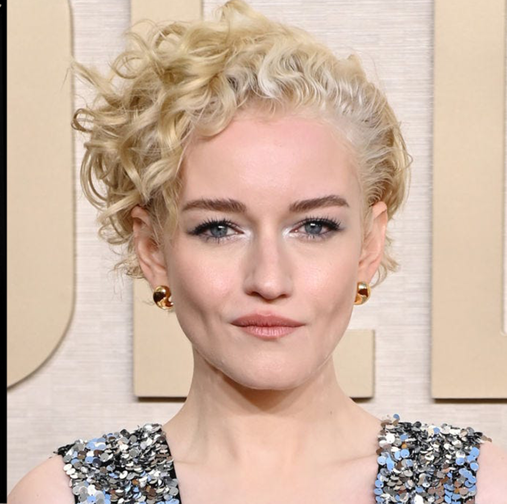 Useful short hairstyles for curly hair for women