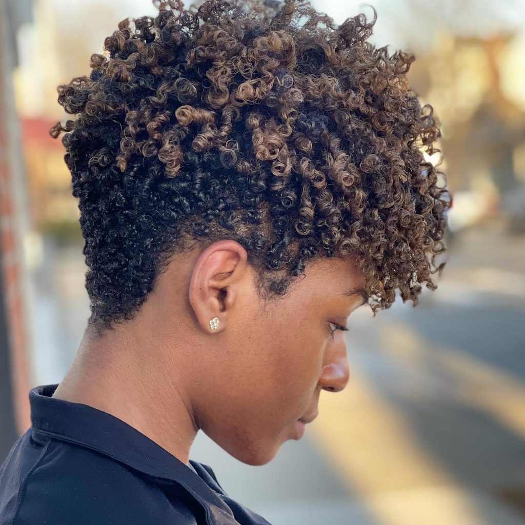 Artful short hairstyles for natural hair