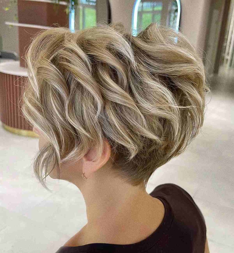 Comforting lob haircut 2026