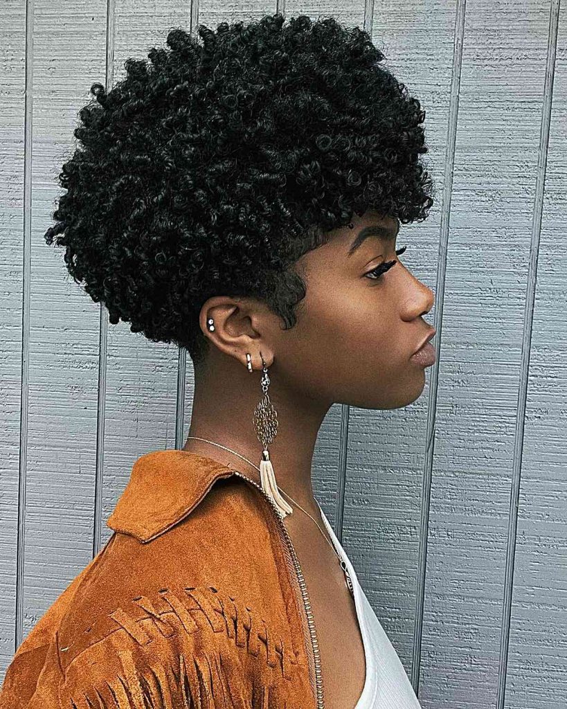 Favorite short hairstyles for curly hair girls