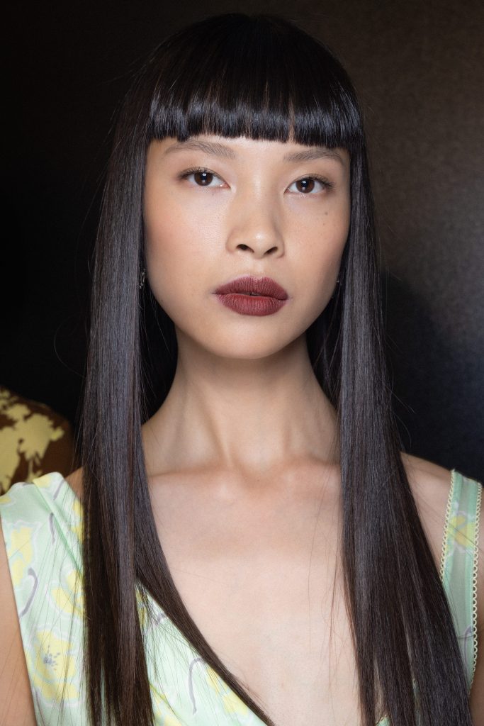 Functional long hairstyles for women ideas for round face