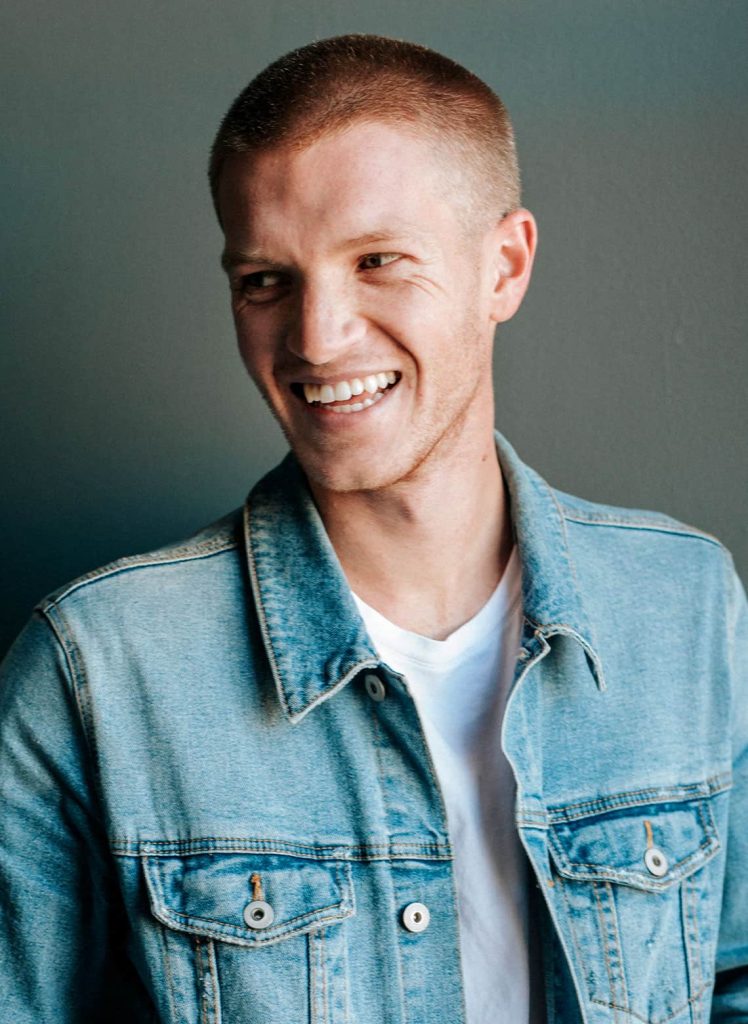New short hairstyles for men round face