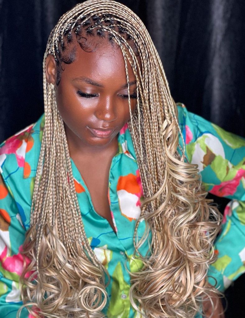 Peaceful protective knotless braids