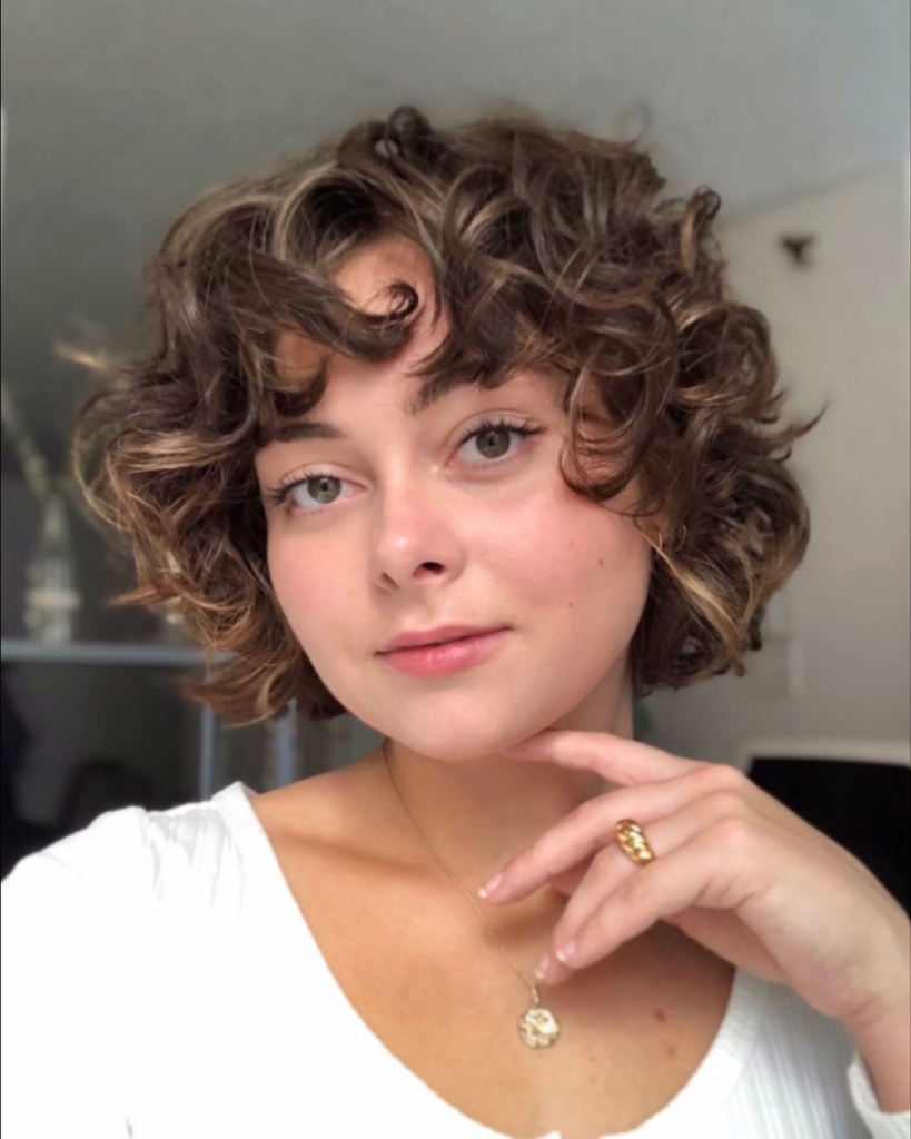 Seasonal short hairstyles for curly hair with bangs