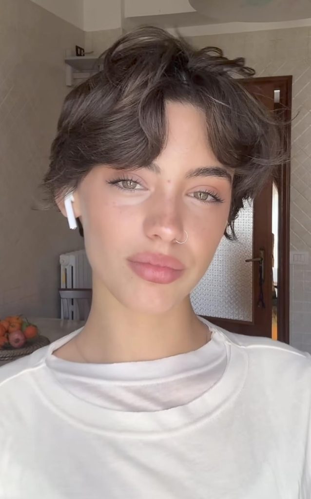 Warm short hairstyles for girls for eid
