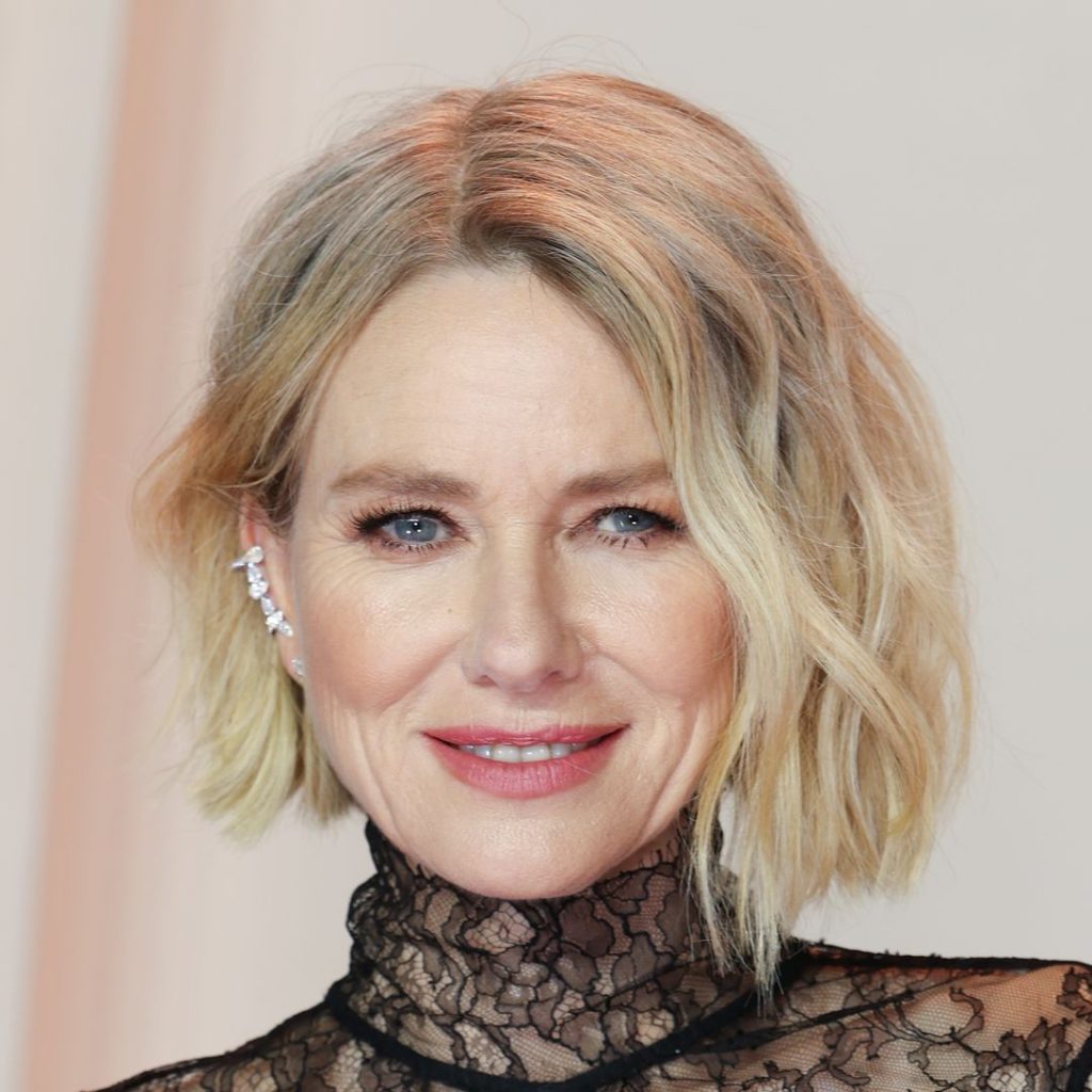 Warm short hairstyles for women over 50 for round face