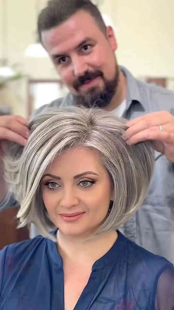Airy short hairstyles for women over 50 2025