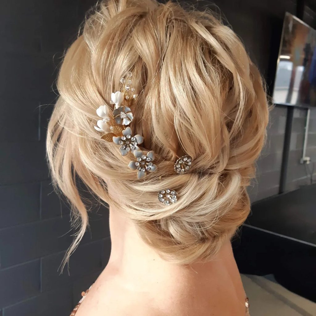 Remarkable short hairstyles for wedding guest glasses