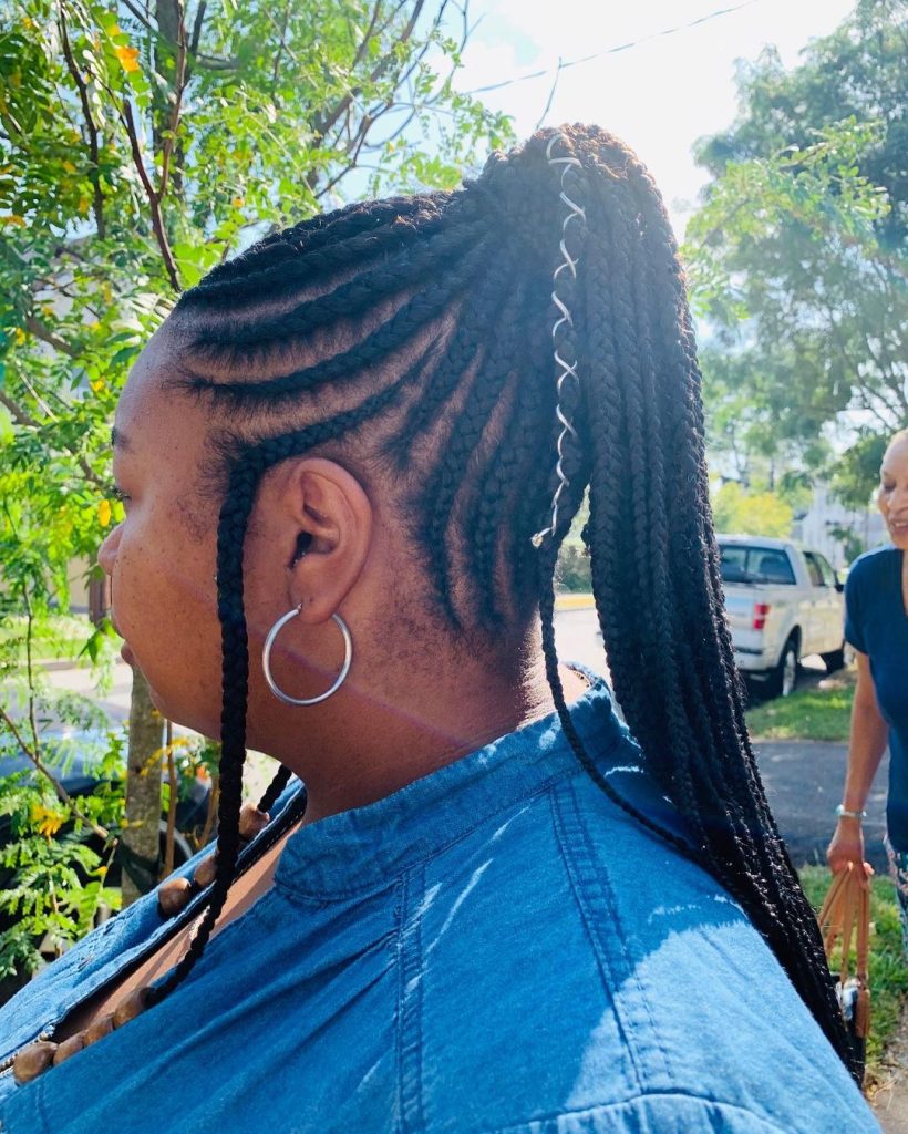 Dazzling knotless braids for work