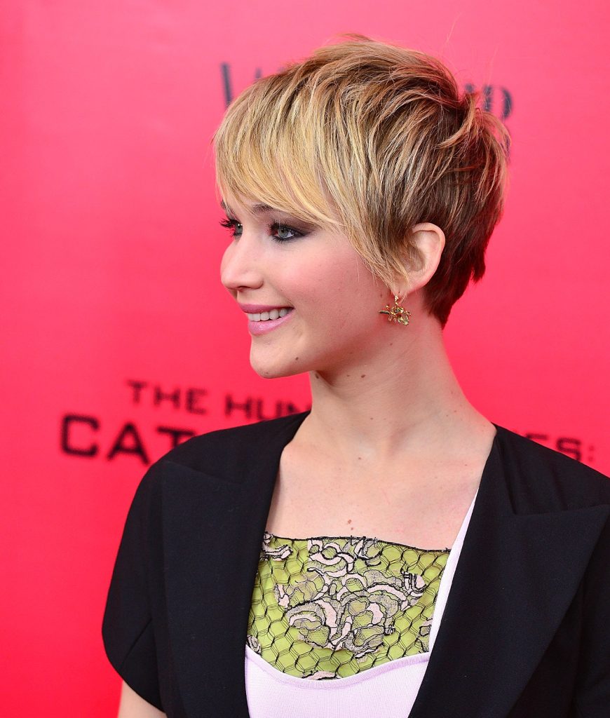 Effortless short hairstyles for thin hair older women
